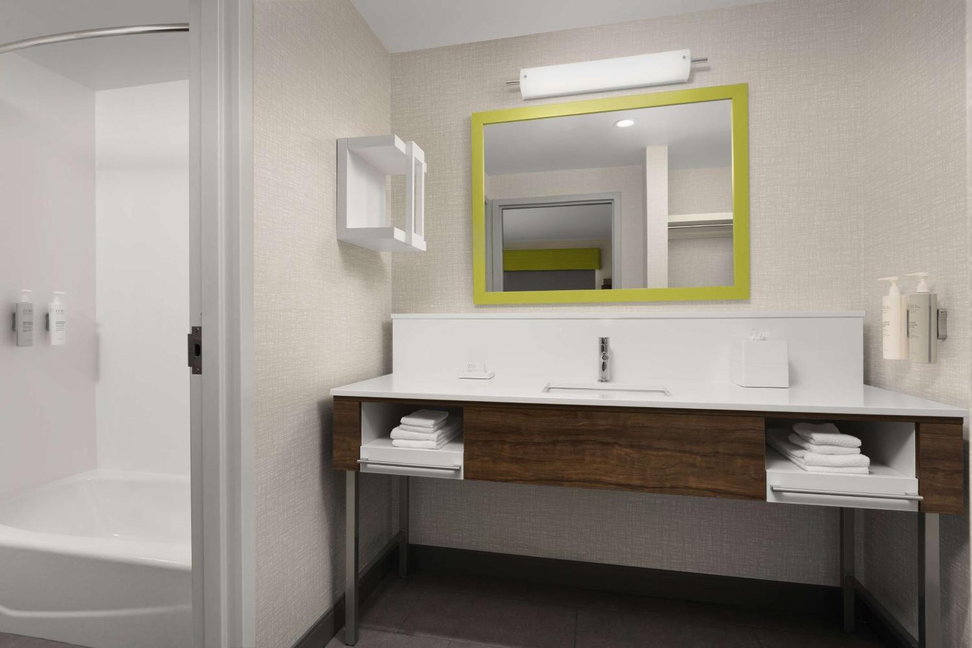 Hampton Inn & Suites Durham University Medical Center 外观 照片