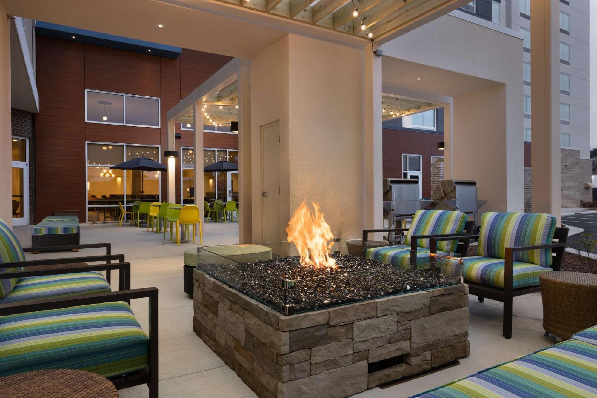 Hampton Inn & Suites Durham University Medical Center 外观 照片